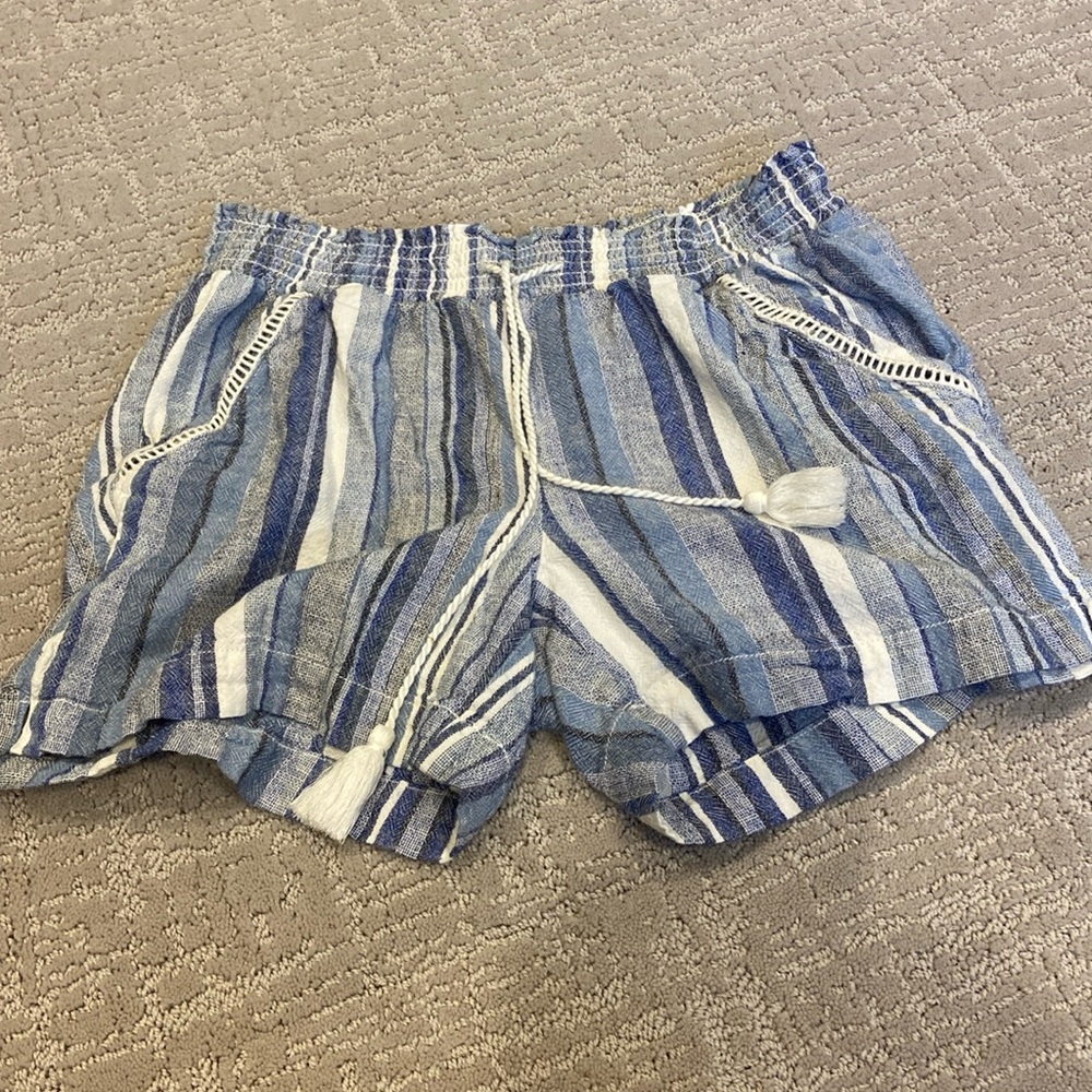 Biggs elastic waist size medium shorts